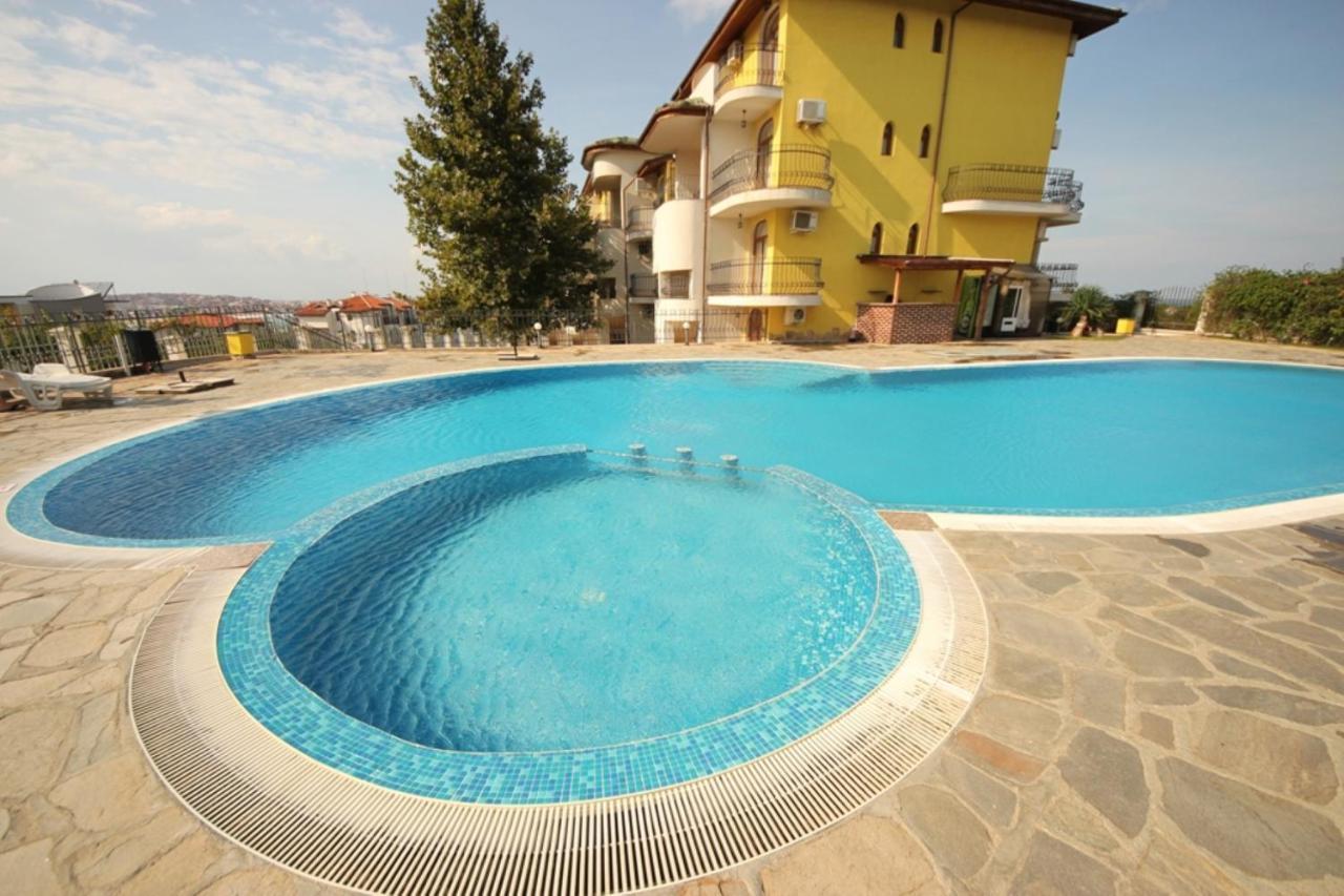 Menada Green Hills Apartments Sozopol Exterior foto