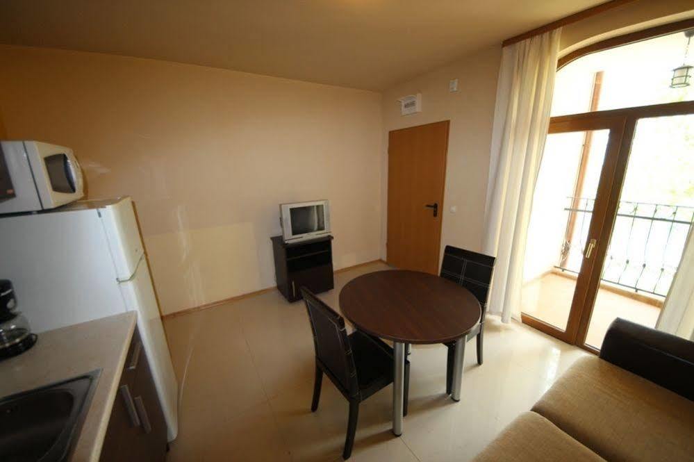 Menada Green Hills Apartments Sozopol Exterior foto