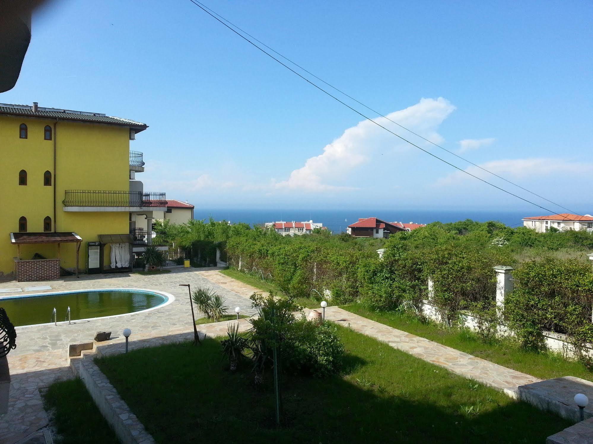 Menada Green Hills Apartments Sozopol Exterior foto
